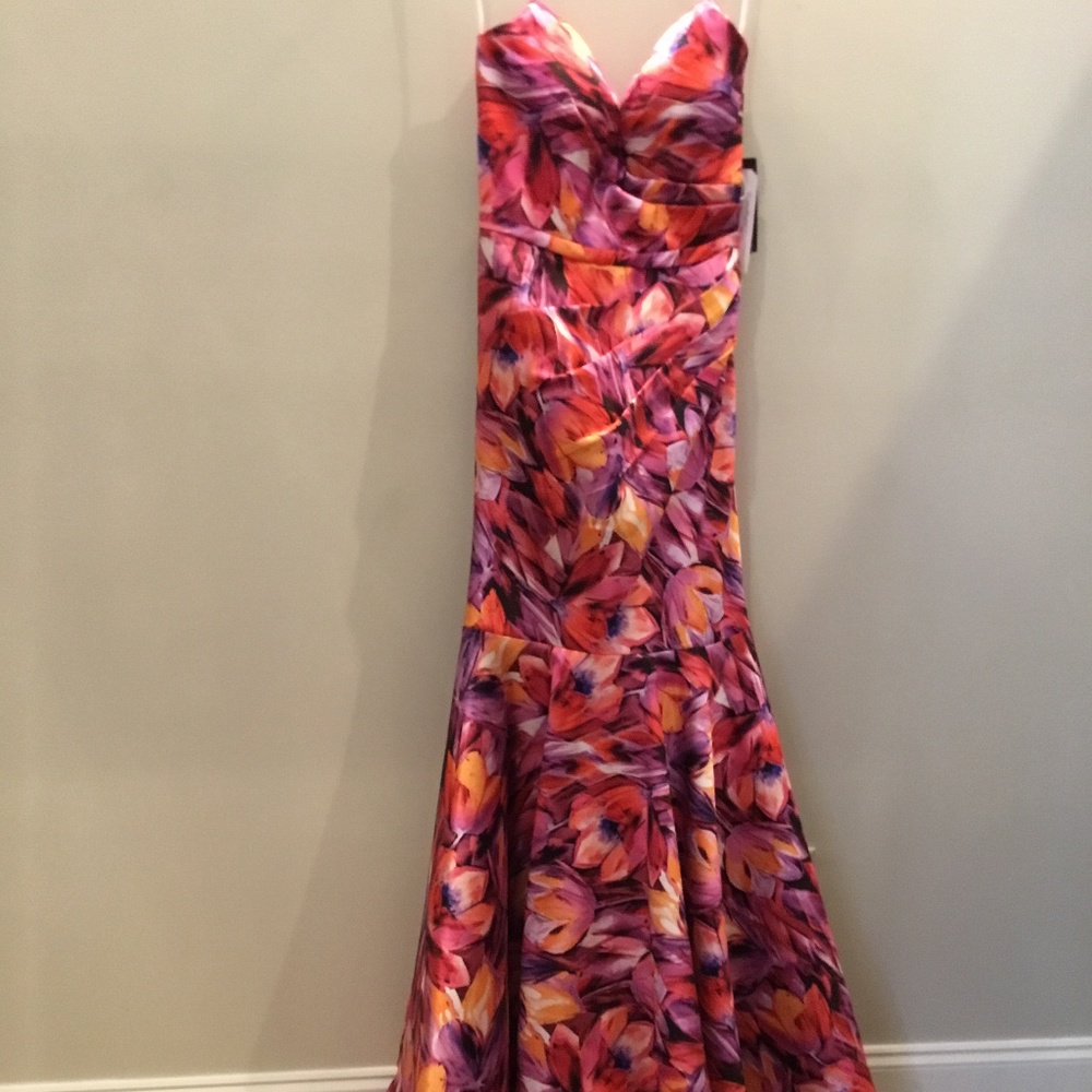 Prom - Picture 4 of 4